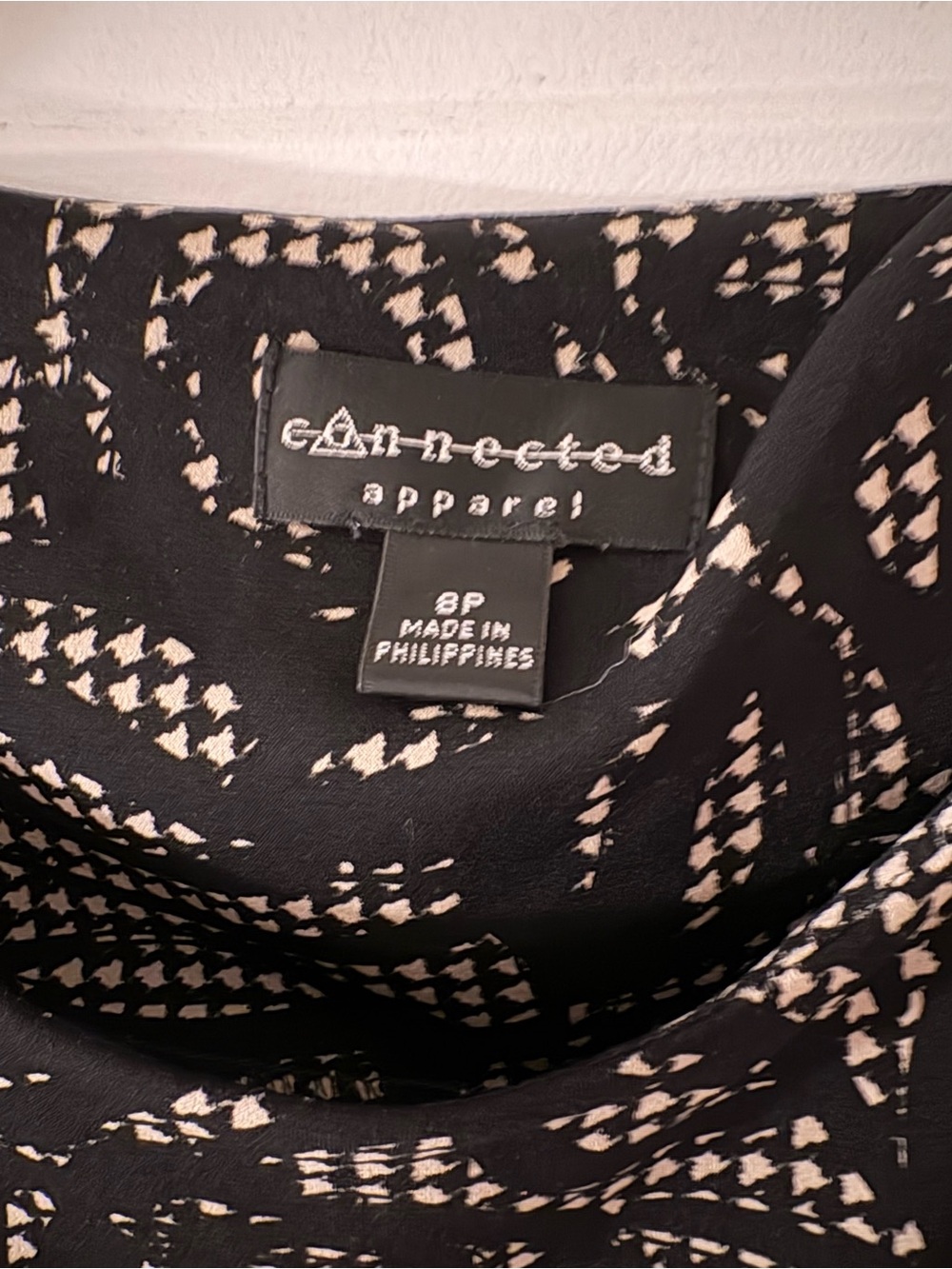 Classic Black and Cream Patterned Sheath Dress - Women - Picture 3 of 4
